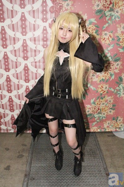 半岛体育_又乱套了!前上港小将遭四川队员飞铲 南通教练怒推前国脚 安保急忙入场(图2) 半岛体育APP