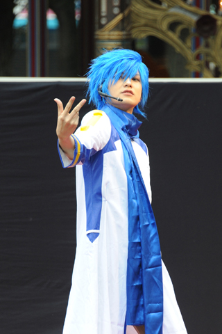 四川俱乐部集体发文默哀:向英雄致敬 一路走好!_半岛体育官网